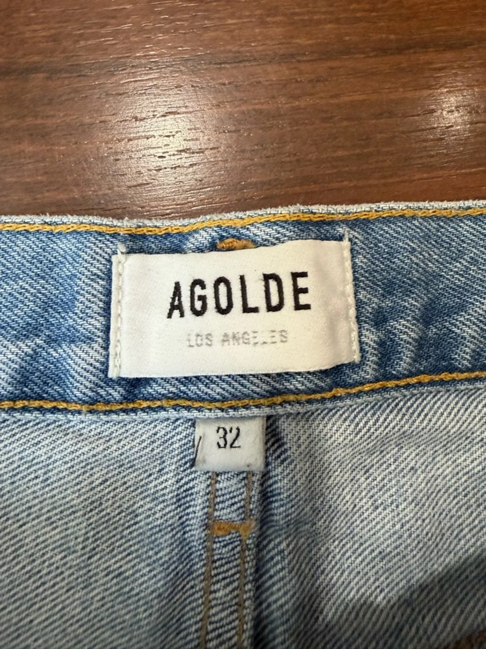 AGOLDE Parker Cut Off Jean Shorts in Light Wash Size 32